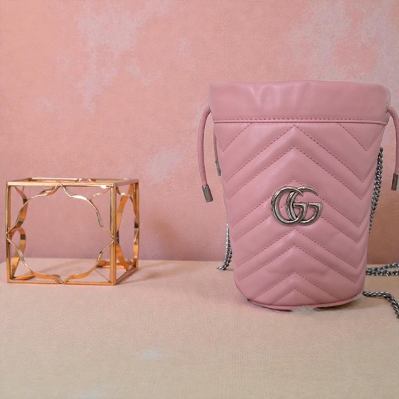 Gucci Handbags - EUC- Gucci Pink Marmont Mini Bucket Bag  💕